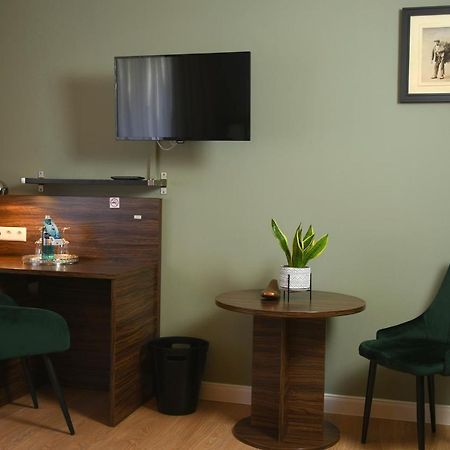 Landhotel Wolfschlugen Экстерьер фото