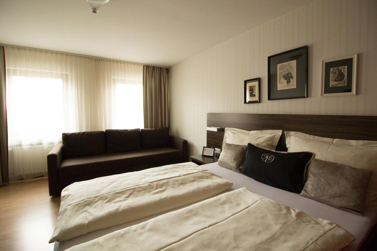 Landhotel Wolfschlugen Экстерьер фото