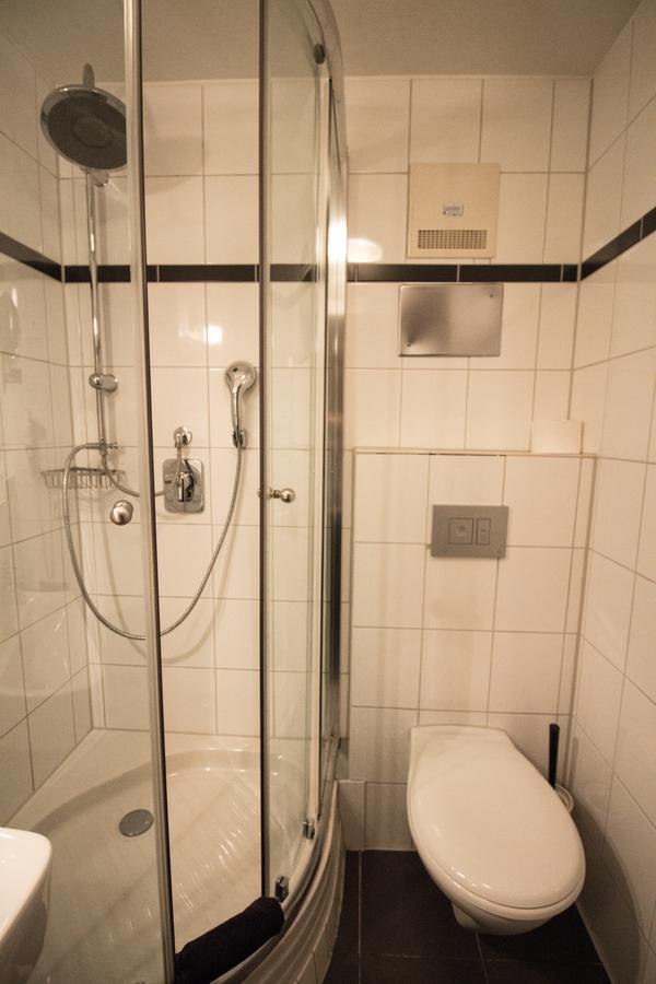 Landhotel Wolfschlugen Экстерьер фото