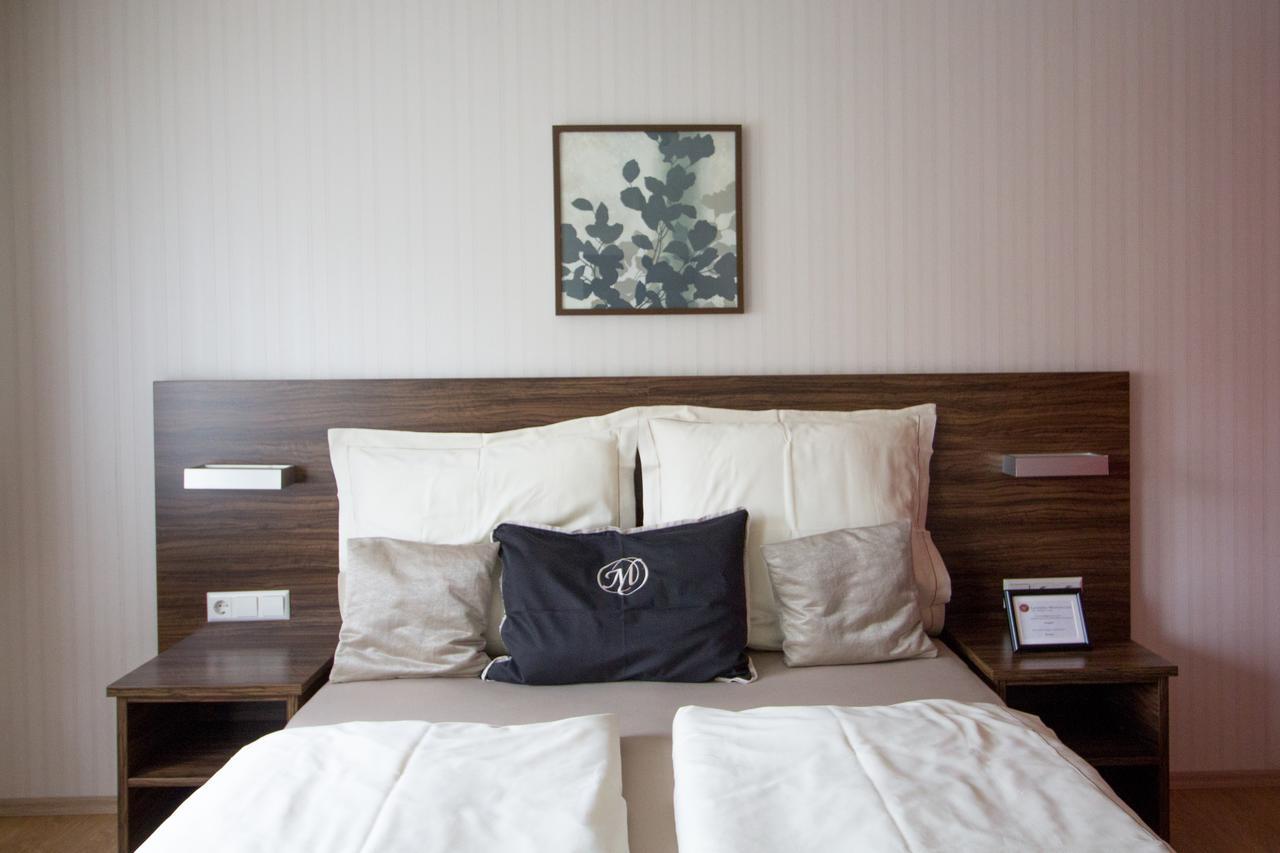 Landhotel Wolfschlugen Экстерьер фото