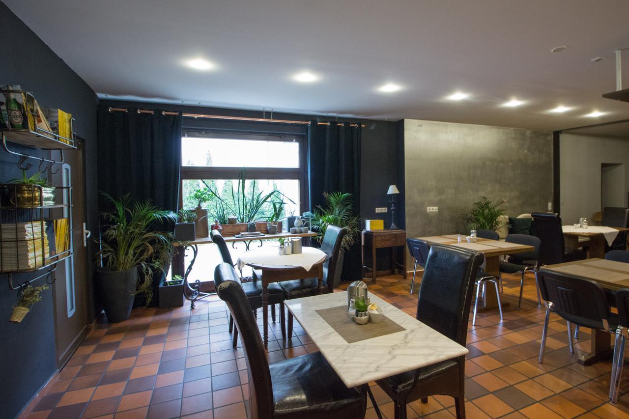 Landhotel Wolfschlugen Экстерьер фото