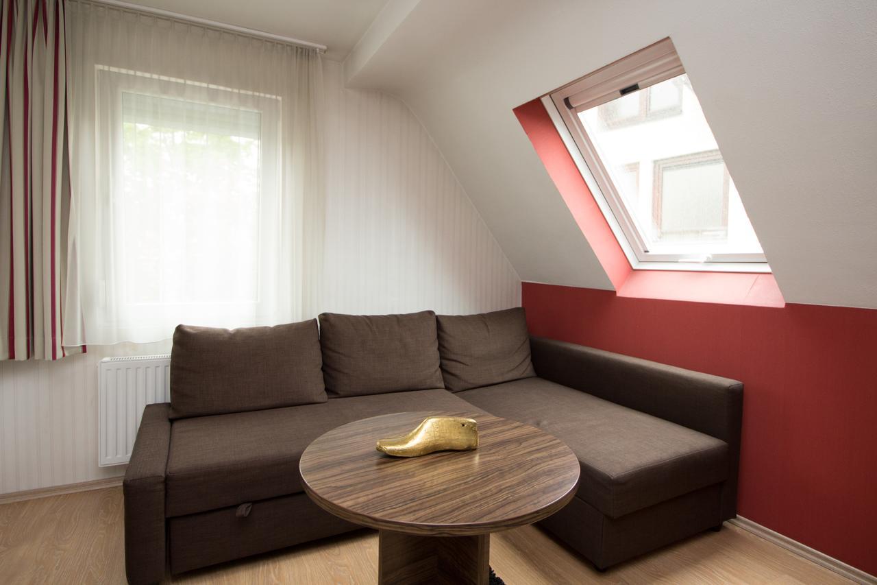 Landhotel Wolfschlugen Экстерьер фото