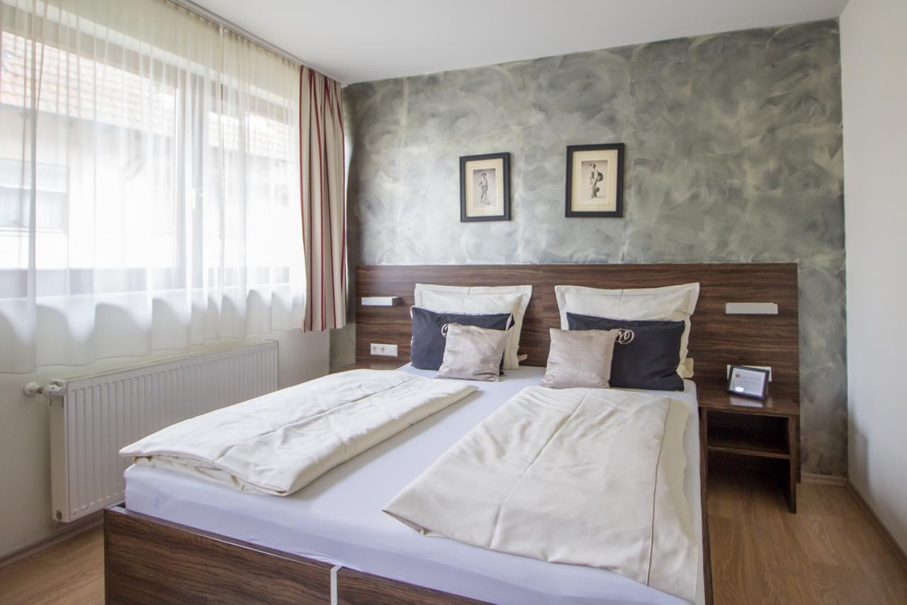 Landhotel Wolfschlugen Экстерьер фото