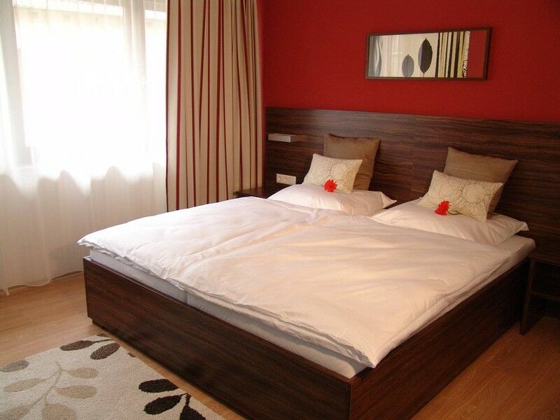 Landhotel Wolfschlugen Экстерьер фото
